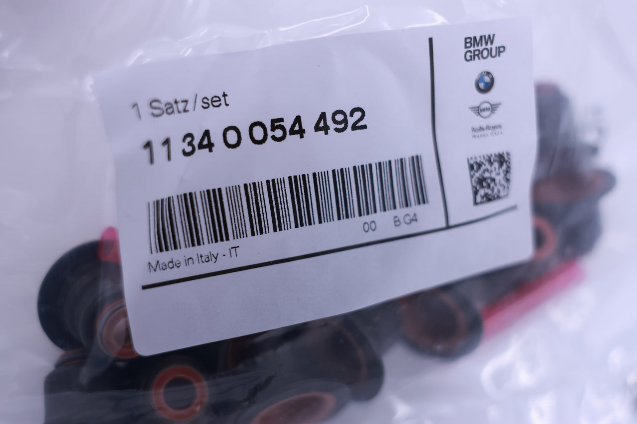 BMW M5 M6 ステムシール1台分セット オイル下がり修理 オイル消費など 11340054492