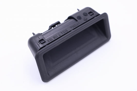 E90 E91 E92 E93など　純正トランクスイッチ  51247118158