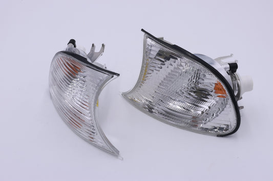 E46 クーペ/カブリオレ用 後期純正フロントウィンカーレンズ左右セット